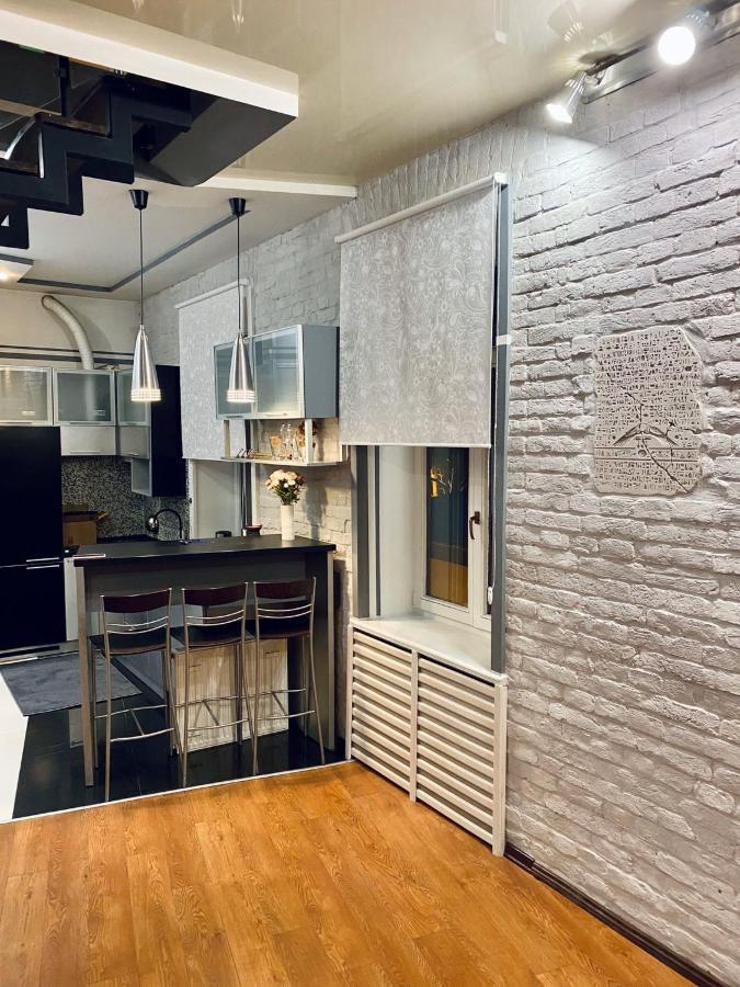 Apt In The Center Of The Town Near The Opera House Apartment Lviv Bagian luar foto