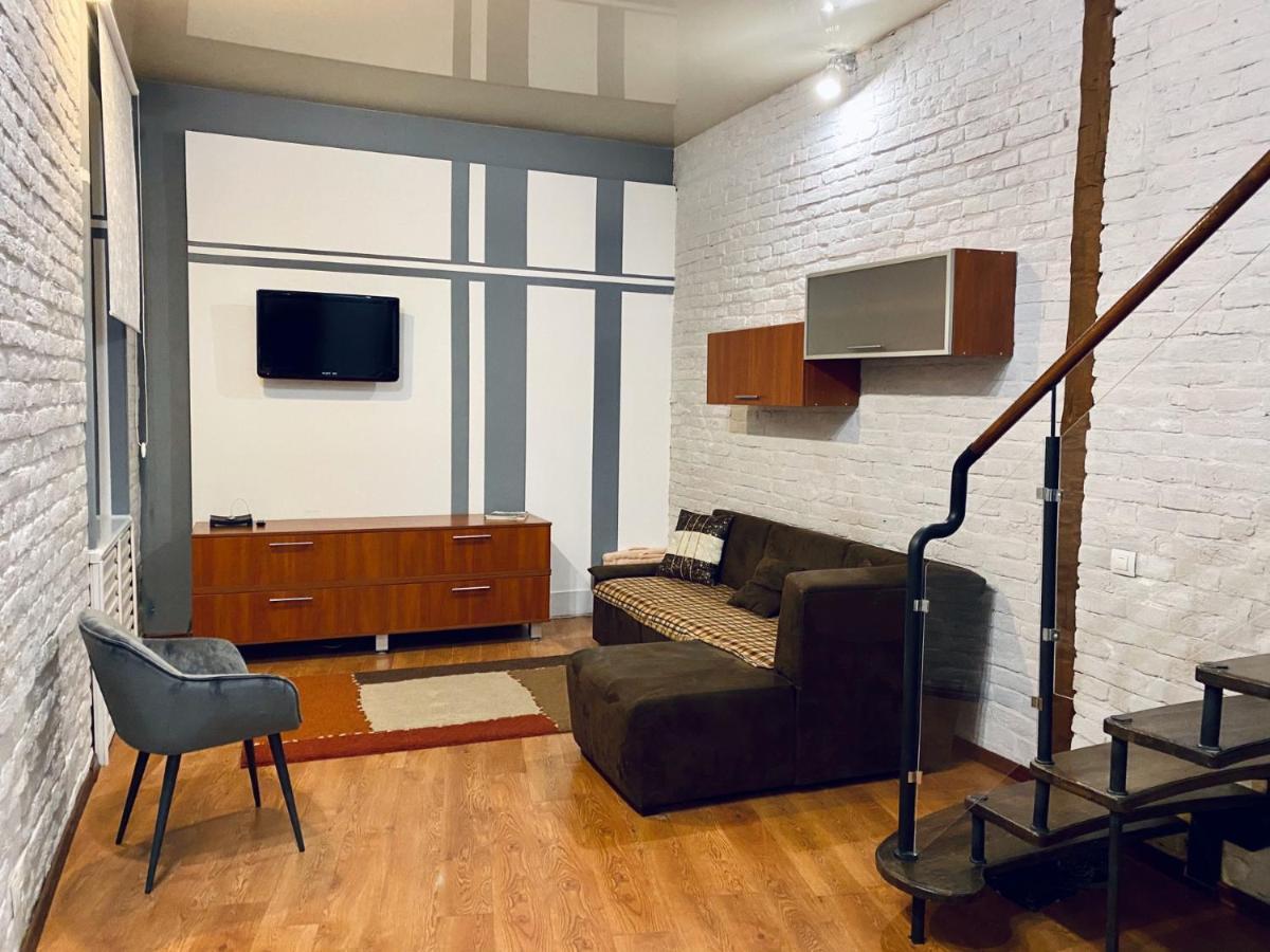 Apt In The Center Of The Town Near The Opera House Apartment Lviv Bagian luar foto