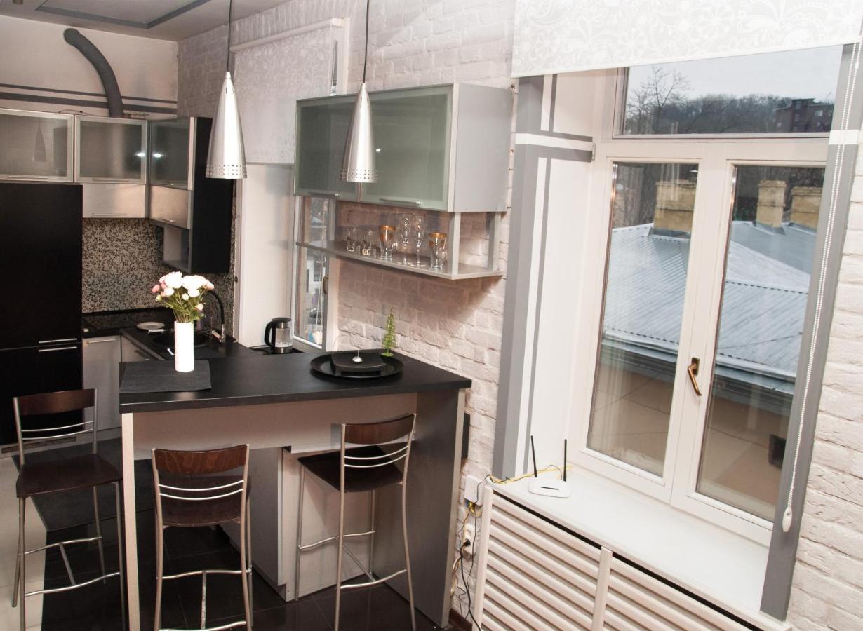 Apt In The Center Of The Town Near The Opera House Apartment Lviv Bagian luar foto