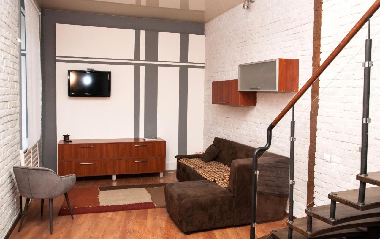 Apt In The Center Of The Town Near The Opera House Apartment Lviv Bagian luar foto