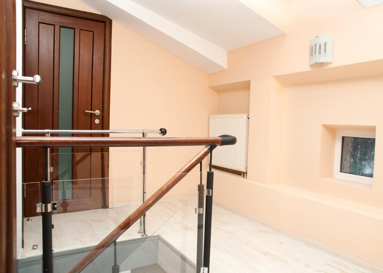 Apt In The Center Of The Town Near The Opera House Apartment Lviv Bagian luar foto